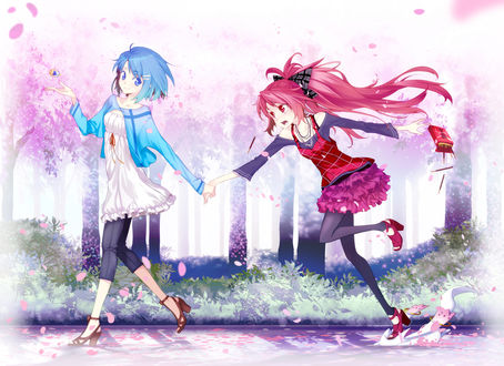 Обои на рабочий стол Miki Sayaka / Саяка Мики и Sakura Kyouko / Кеко Сакура идут по аллее в парку держась за руки, Кеко споткнулась и наступила на Kyuubee / Кюбэй (инопланетное существо, заключившее контракт с девочкой-волшебницей) из аниме Mahou Shoujo Madoka Magica / Девочка-волшебница Мадока, художник Hong (white spider)
