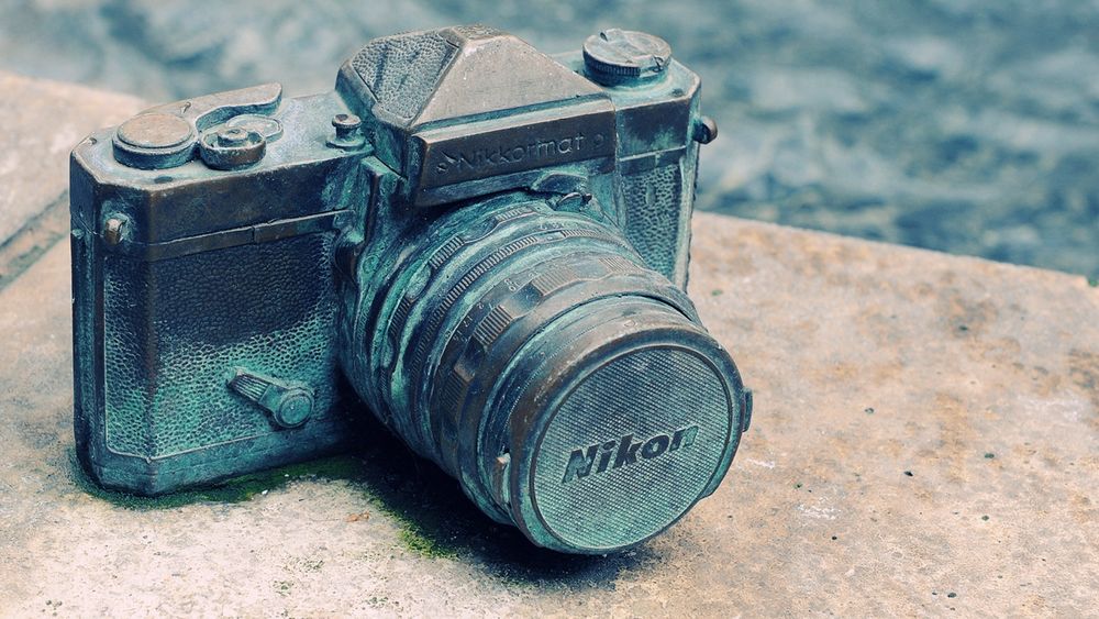 Обои для рабочего стола Доисторический фотоаппарат Nikon (Nikkormat)