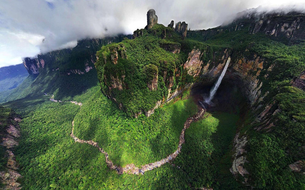 Обои для рабочего стола Панорамный вид на водопад Анхель / Angel Falls, Венесуэла / Venezuela