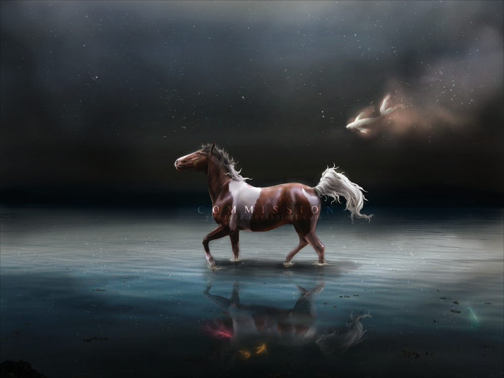 Обои для рабочего стола Гнедая лошадь с белыми пятнами идет в воде где плавают рыбы, приподняв голову к звездному небу в котором позади плывет рыбка, автор Yewrezz