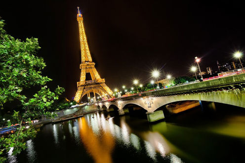 Обои на рабочий стол Париж / Paris Эйфелева башня ночью