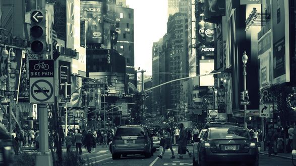 Обои на рабочий стол Людная улочка Нью-Йорка / New York City