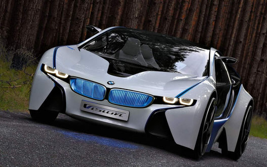Обои на рабочий стол Черно-белый спортивный автомобиль БМВ / BMW на дороге возле леса (Vislon)