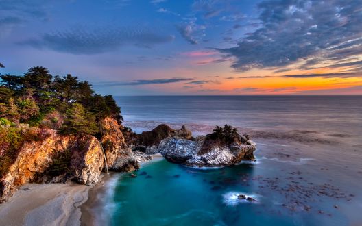 Обои на рабочий стол Побережье моря рядом со скалами, Калифорния, США / California, United States