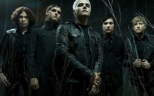 Обои на рабочий стол Участники группы My Chemical Romance