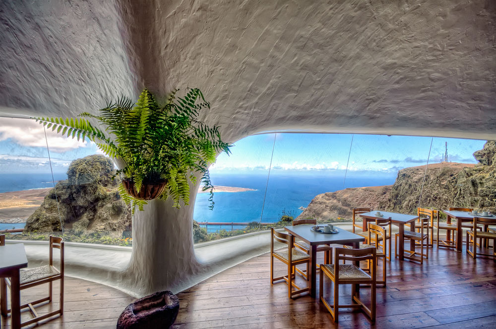 Обои для рабочего стола Вид из отеля Fundacion Cesar Manrique на морские просторы, Costa Teguise, Lanzarote, Spain / Коста-Тегизе, Лансароте, Испания