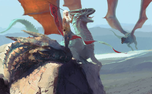 Обои на рабочий стол Дайенерис Таргариен / Dayeneris Targaryen из сериала Игра престолов / Game of Thrones стоит на голове одного из трех драконов, держа в руках флаг