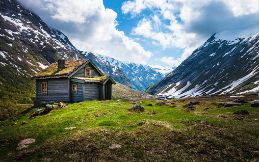 Обои на рабочий стол Домик в горах, Норвегия / Norway
