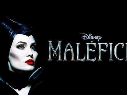 Обои на рабочий стол Фантазийный игровой фильм Малифесента / Maleficent, с Анджелиной Джоли в главной роли
