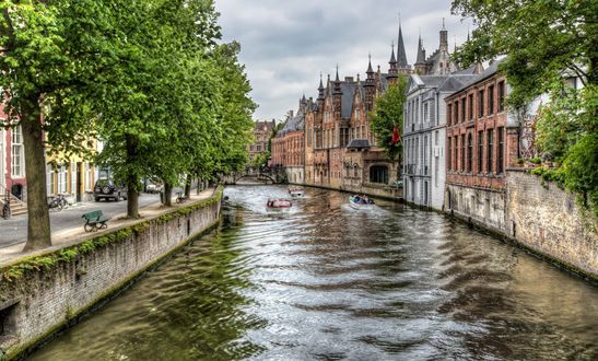 Обои на рабочий стол Cote Canal в городе Брюгге, Бельгия / Bruges, Belgique