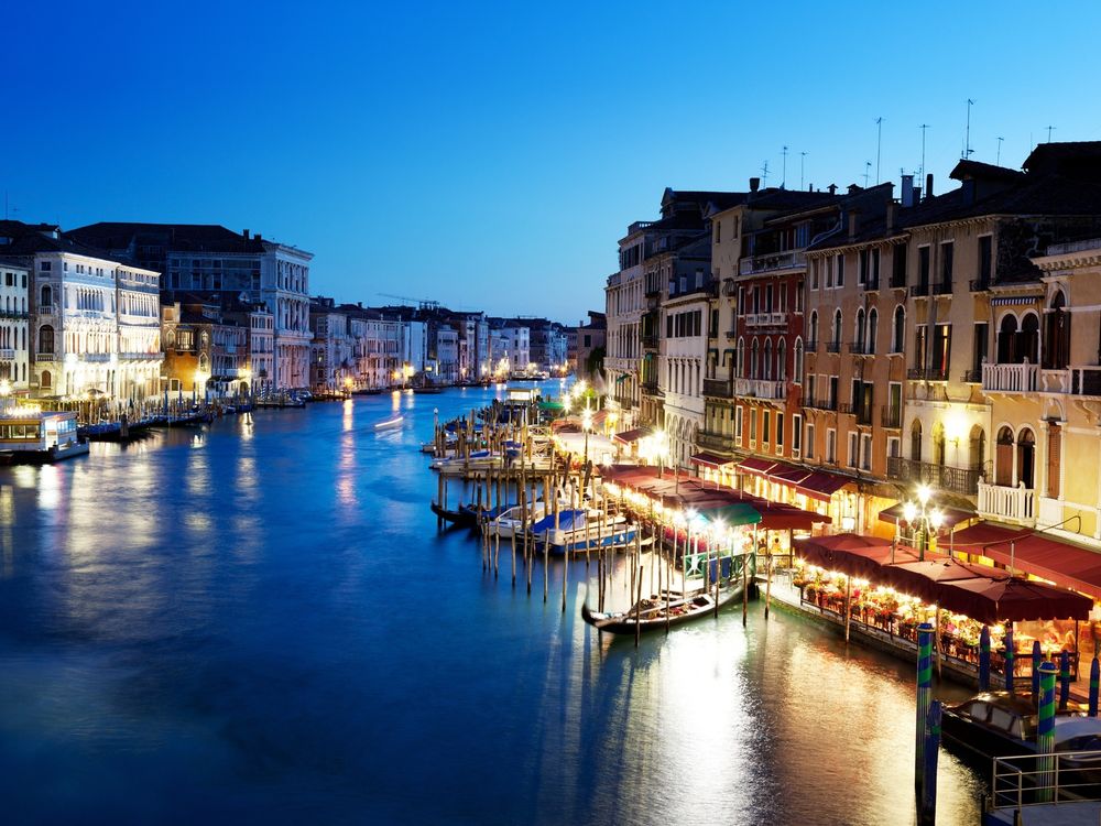 Обои для рабочего стола Гранд-канал в Венеции / Canal grande, Venice вечером