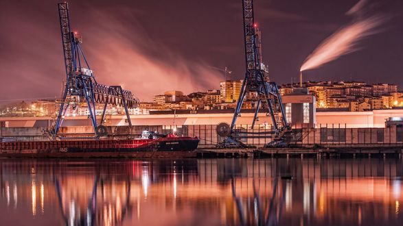 Обои на рабочий стол Краны в порту ночного города Бильбао, Испания / Bilbao, Spain