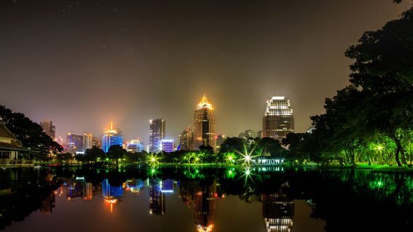 Обои на рабочий стол Вид на ночной город Бангкок, Таиланд / Bangkok, Thailand
