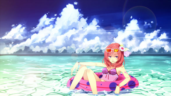 Обои на рабочий стол Maki Nishikino / Маки Нишикино из аниме Bokura no Live Kimi to no Life / Живая любовь! Вместе по жизни сидит в надувном круге в море