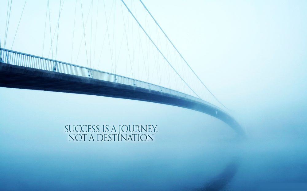 Обои для рабочего стола Мост в тумане (Success is a journey, not a destination / Успех это путешествие, а не пункт назначения)