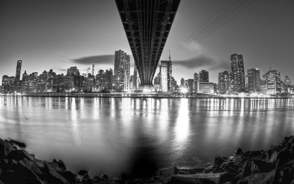 Обои для рабочего стола Мост на фоне ночного Нью-Йорка, США / New York, USA