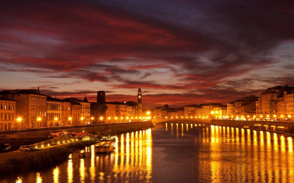 Обои для рабочего стола Ночное небо над Большим каналом / Grand Canal, в городе Венеция / Venice, Италия / Italy