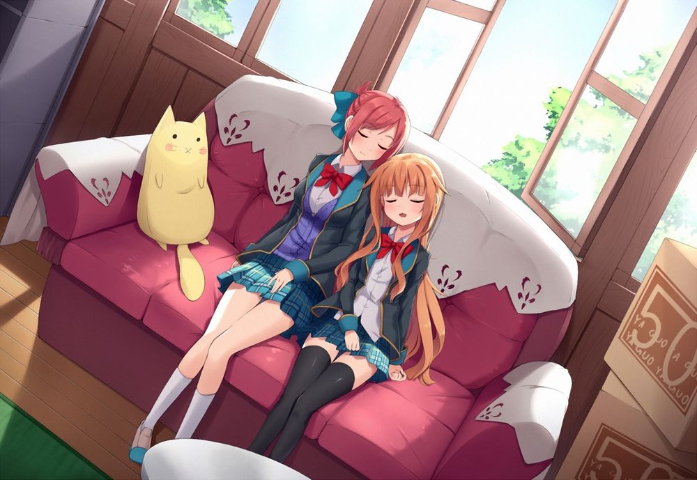 Обои для рабочего стола Mao Amatsuka / Мао Амацука и Megumi Amatsuka / Мэгуми Амацука из аниме GJ-bu / Клуб добрых дел спят на диване, прижавшись друг к другу, рядом с ними лежит мягкая игрушка - кот
