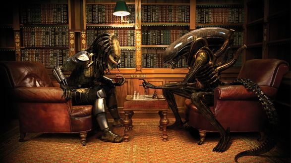 Обои на рабочий стол Персонажи из фильмов Чужой и Хищник / AVP: Alien vs. Predator, сидят и играют в шахматы
