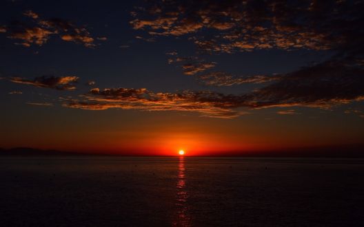 Обои на рабочий стол Закат солнца на море