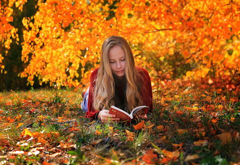 Фотография с книгой в руках