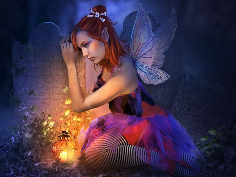 Обои для рабочего стола Рыжеволосая девушка-эльфийка с маленькими крылышками ангела за спиной, с грустным видом, сидящая у надгробья с горящим фонарем у ног на фоне ночного неба