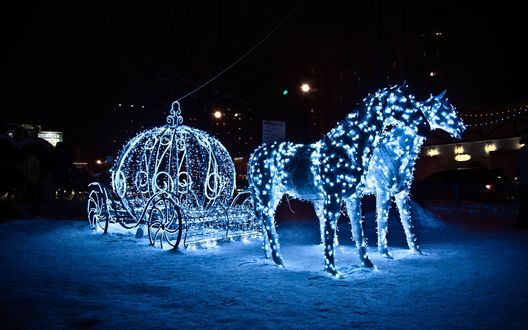 Обои на рабочий стол Светящиеся лошади и карета