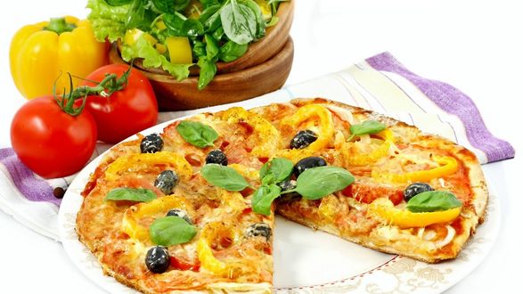Обои на рабочий стол Пицца с овощами