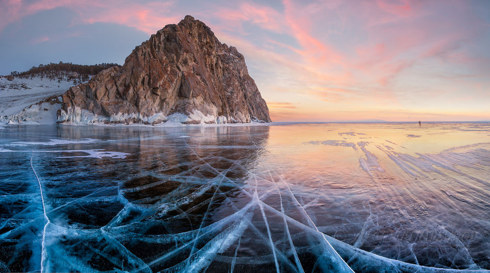 Обои для рабочего стола Замерзший Байкал, фотограф Дмитрий Архипов