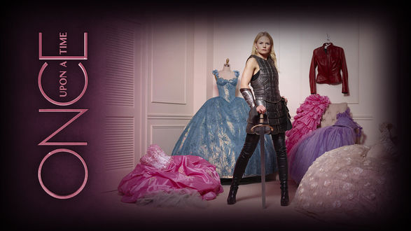 Обои на рабочий стол Эмма Свон / Emma Swan в исполнении актрисы Дженнифер Моррисон / Jennifer Morrison в костюме рыцаря и с мечом, сериал Однажды в сказке / Once Upon a Time