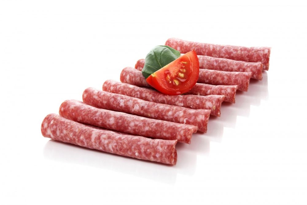 Обои для рабочего стола Мясные полуфабрикаты с помидорой