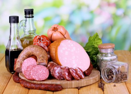 Обои на рабочий стол Мясные деликатесы со специями