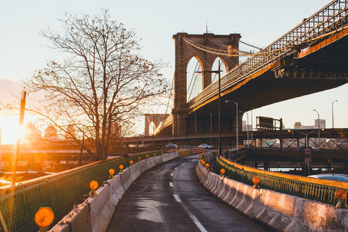 Обои на рабочий стол Дорога иВ Бруклинский мост / Brooklyn Bridge, Нью-Йорк / New York, США / USA