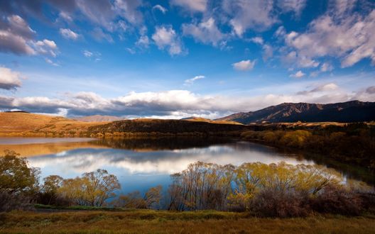 Обои на рабочий стол Хайес / Lake Hayes – небольшое озеро в Центральном Отаго, Южный Остров, Новая Зеландия / Central Otago, South Island, New Zealand