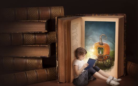 Обои на рабочий стол Девочка сидит у раскрытой книги, в которой изображена карета из тыквы и читает сказки
