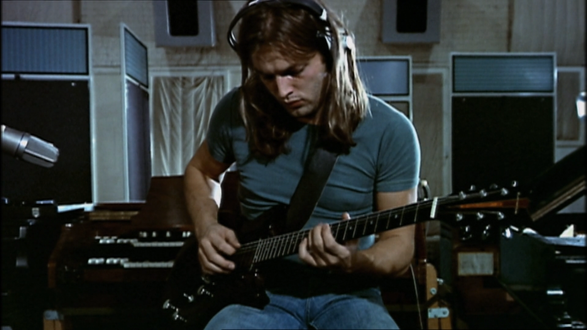 Обои на рабочий стол Вокал и композитор группы Pink Floyd David Gilmor играет на гитаре