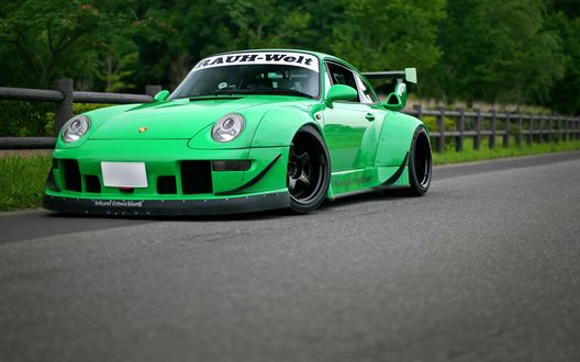 Обои на рабочий стол Авто Porshe Rauh-Welt стоит на обочине