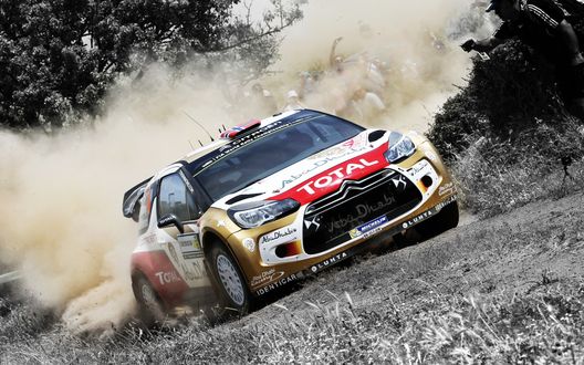 Обои на рабочий стол Авто Citroen-ds3-rally-wrc-ralli-в заносе