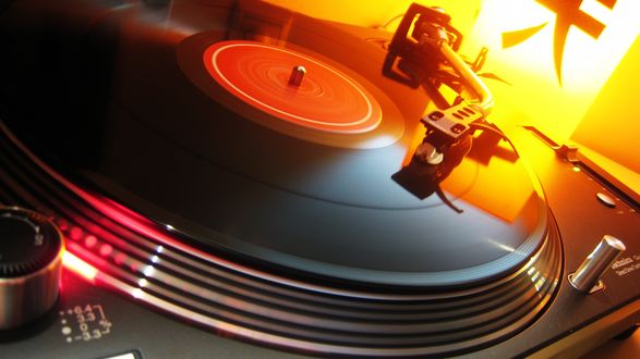 Обои на рабочий стол Виниловая вертушка фирмы Technics
