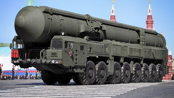 Обои на рабочий стол Парад на Красной площади, установка Тополь