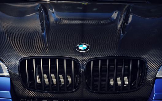 Обои на рабочий стол Карбоновый капот авто фирмы BMW Х5