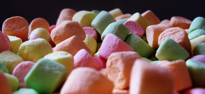 Обои на рабочий стол Куча разноцветных маршмеллоу / Marshmallows/