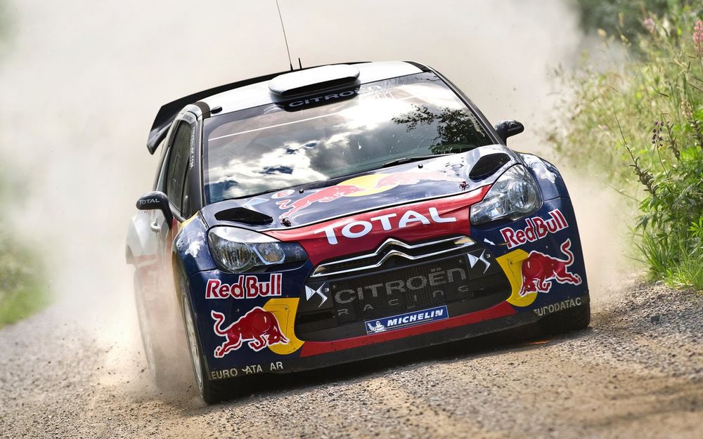 Обои для рабочего стола Авто Citroen-ds3-rally-wrc-ralli в клубах пыли