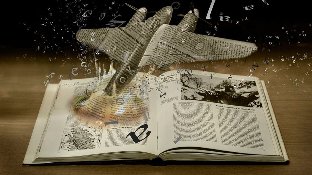 Обои для рабочего стола Бумажный самолет, вылетающий из книги, с разлетающимися в стороны буквами