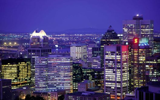 Обои на рабочий стол Утренний пейзаж канадского города Монреаль / Paisaje matutino de la ciudad canadiense de Montreal