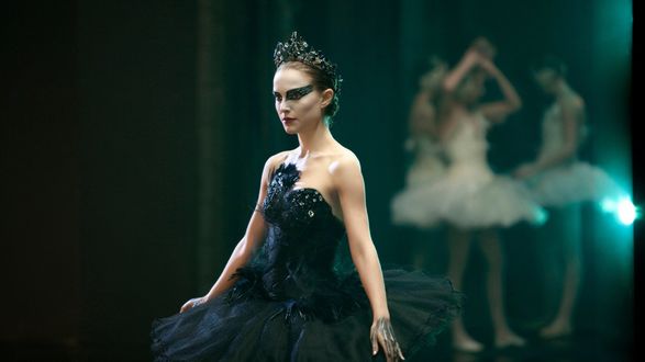 Обои на рабочий стол Актриса Натали Портман / Natalie Portman в фильме Черный лебедь / Black Swan