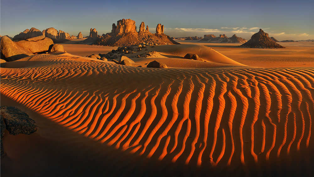 Обои для рабочего стола Песчаные барханы пустыни Сахара