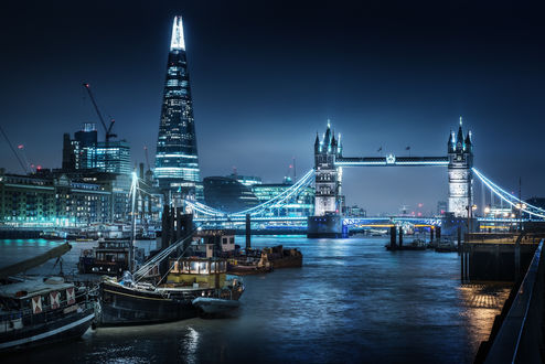 Обои на рабочий стол England, London / Англия, Лондон, вид на Tower bridge / Тауэрский мост ночью с реки Темза / Thames
