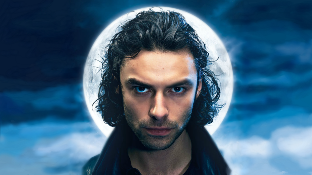 Обои для рабочего стола Ирландский актер Эйдан Тернер / Aidan Turner на фоне полной Луны