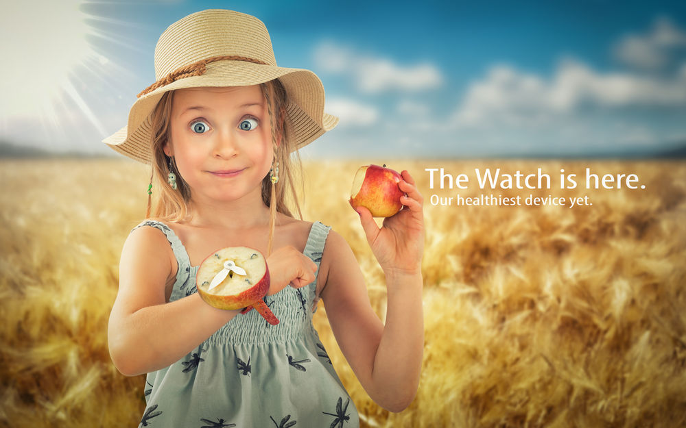 Обои для рабочего стола Девочка с яблочными часами, the watch is here, our healthiest device yet, ву John Wilhelm is a photoholic